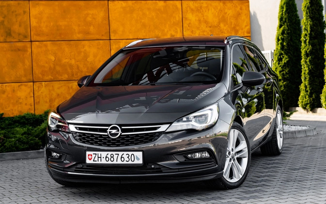 Opel Astra cena 42900 przebieg: 137000, rok produkcji 2016 z Radom małe 742